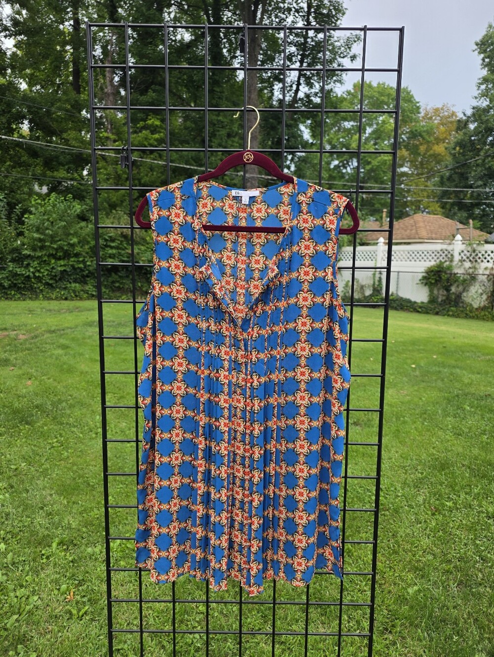 DR2 Blue Printed Sleeveless V-Neck Top